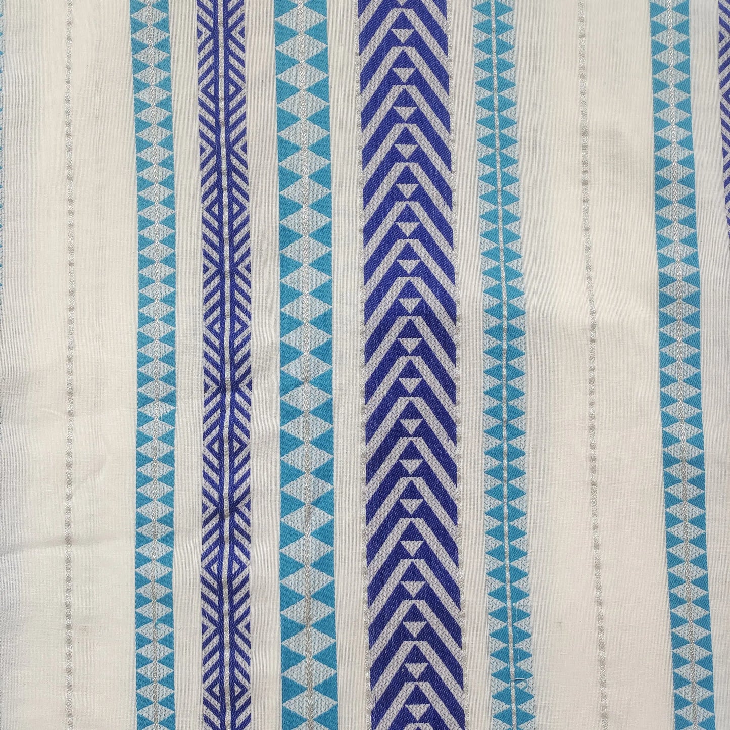 Yarn Dyed Pattern YD058 Fabric Hugs