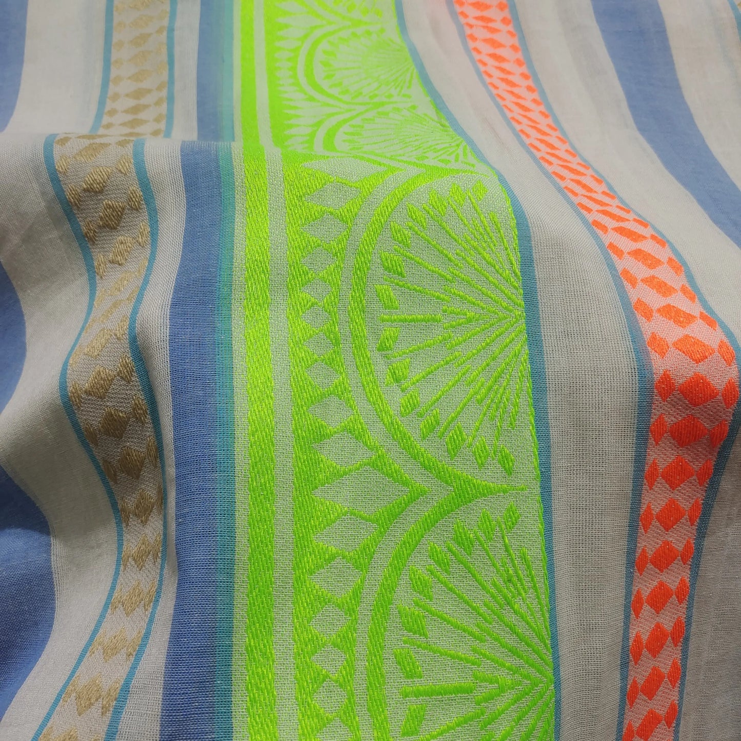 Yarn Dyed Pattern YD136 Fabric Hugs