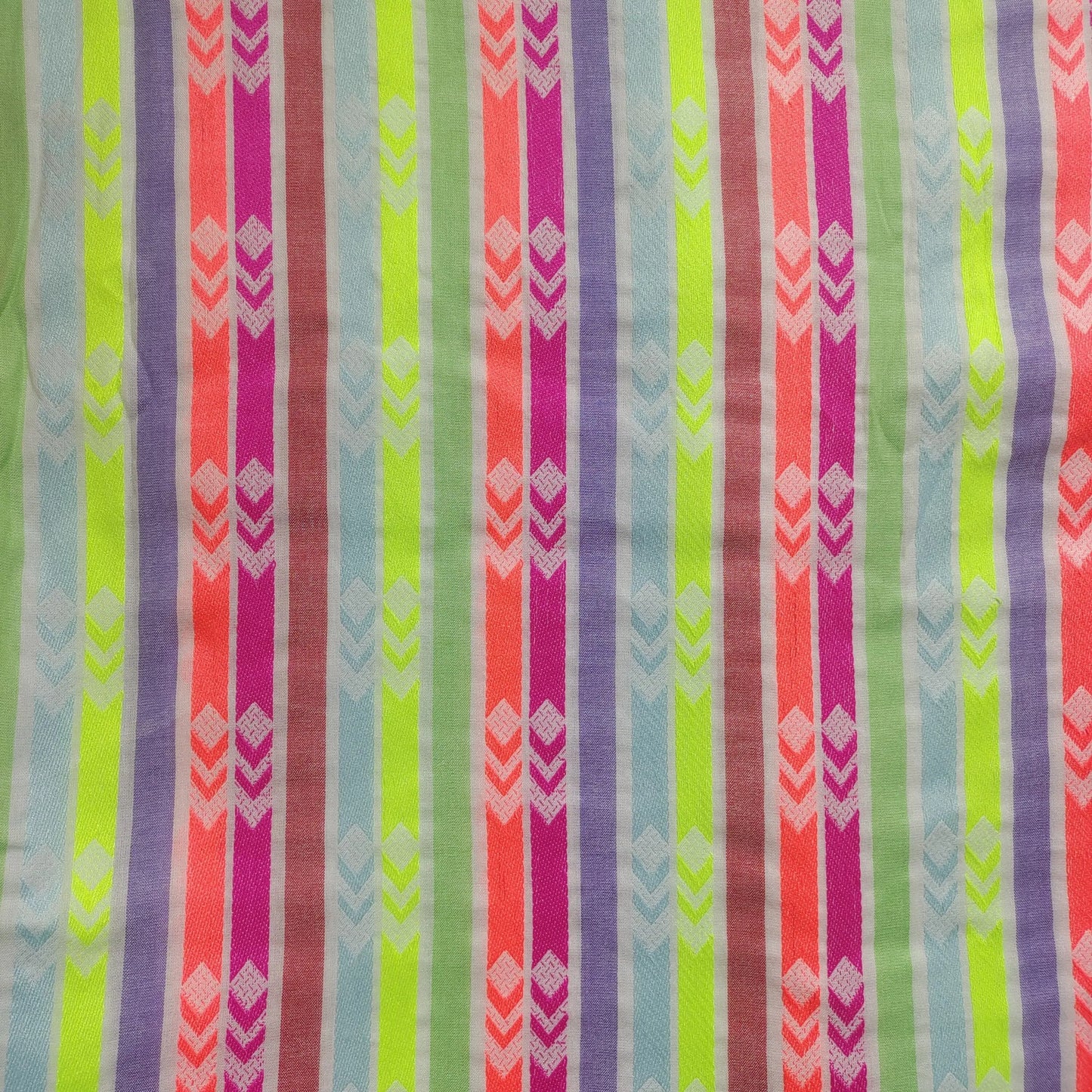 Yarn Dyed Pattern YD077 Fabric Hugs